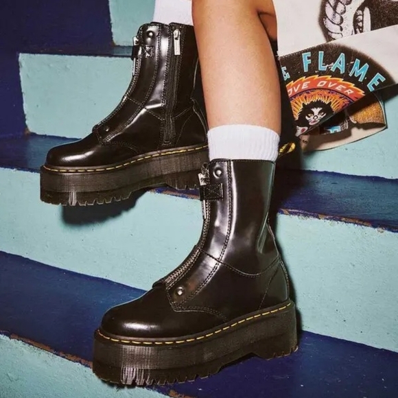 Dr. Martens Shoes - Dr. Martens jetta hi max leather platform boots black buttero patent size 5 NWT